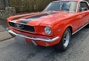 Ford Mustang 43.000 km 29.900 &euro; Lübeck 23569