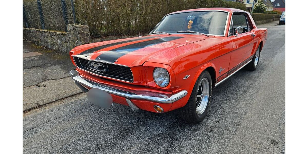 Ford Mustang 43.000 km 29.900 &euro; Lübeck 23569