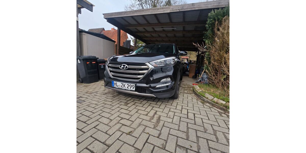 Hyundai TUCSON 97.500 km 18.300 &euro; Lübeck 23560