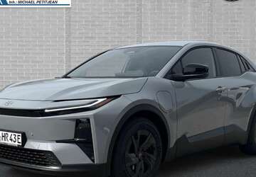 Toyota C-HR 1.104 km 47.290 &euro; Bad Segeberg 23795