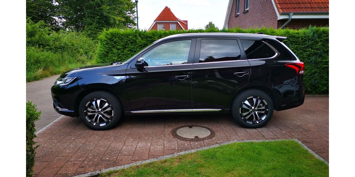 Mitsubishi Outlander 75.000 km 19.600 &euro; Krummesse 23628