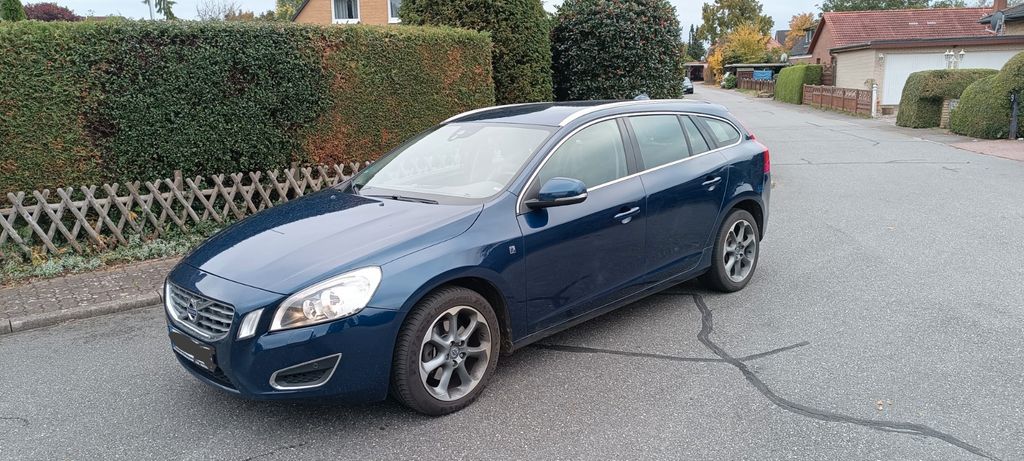 Volvo V60 177.000 km 8.300 &euro; Groß Niendorf 23816