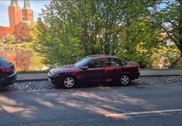 Opel Vectra 105.000 km 2.200 &euro; Hohenwarsleben 29326