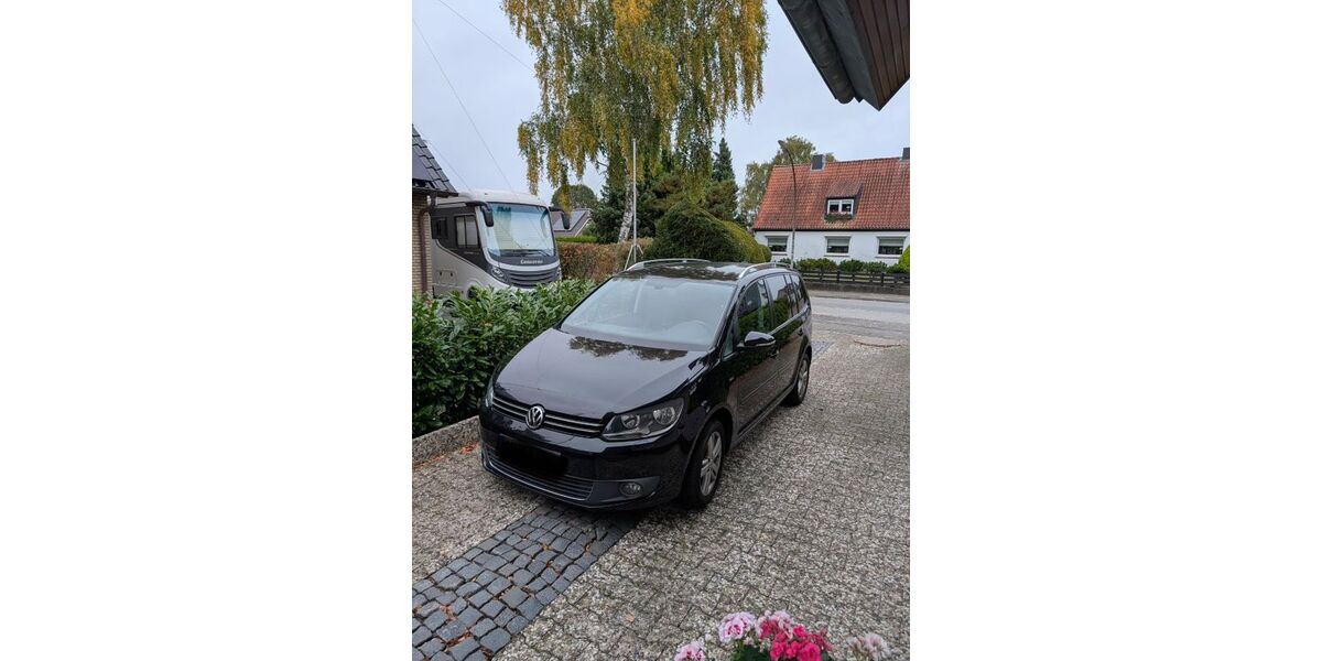 VW Touran 161.000 km 8.700 &euro; Bad Schwartau 23611