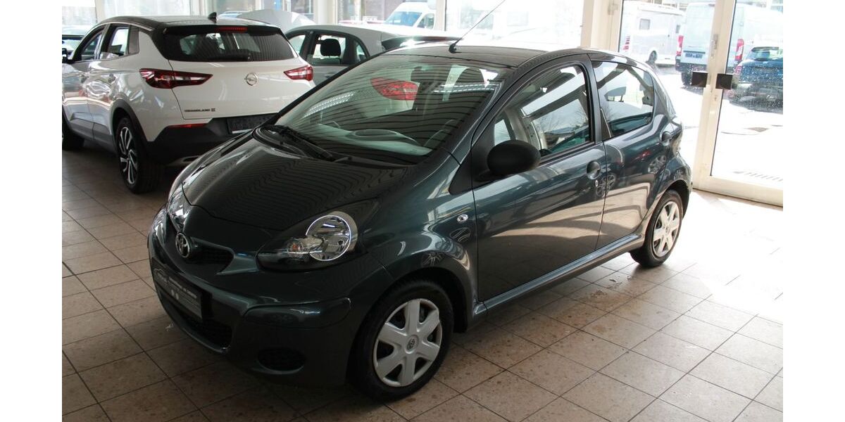 Toyota Aygo (X) 72.721 km 4.490 &euro; Bad Oldesloe 23843