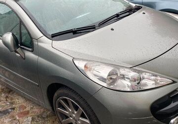 Peugeot 207 160.000 km 2.400 &euro; Luebeck 23560