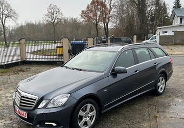 Mercedes-Benz E 200 213.000 km 6.999 &euro; Lübeck 23560