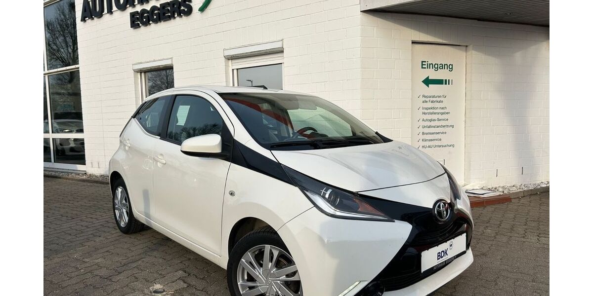 Toyota Aygo (X) 67.457 km 9.990 &euro; Bad Segeberg 23795