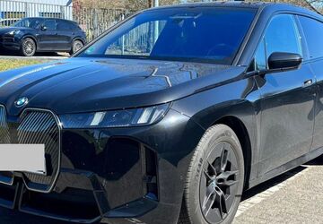 BMW iX 12.499 km 69.900 &euro; Bad Segeberg 23795