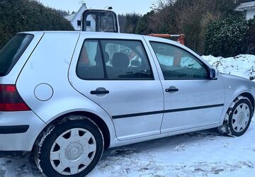 VW Golf 165.000 km 2.500 &euro; Lübeck 23560