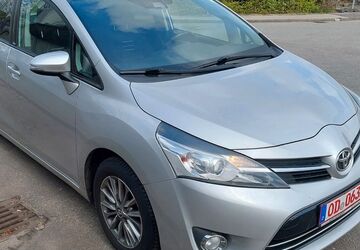 Toyota Verso 339.618 km 4.950 &euro; Bad Oldesloe 23843