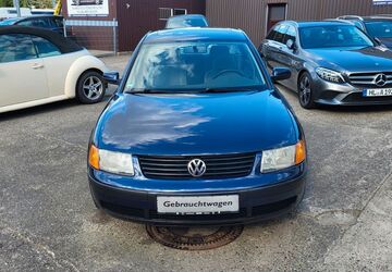 VW Passat 101.000 km 1.950 &euro; Lübeck 23569