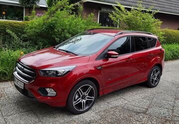 Ford Kuga 104.824 km 14.990 &euro; Stockelsdorf 23617