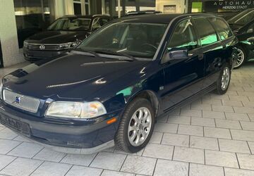 Volvo V40 120.000 km 3.999 &euro; Mölln 23879