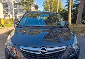 Opel Zafira Tourer 238.000 km 5.600 &euro; Lübeck 23564