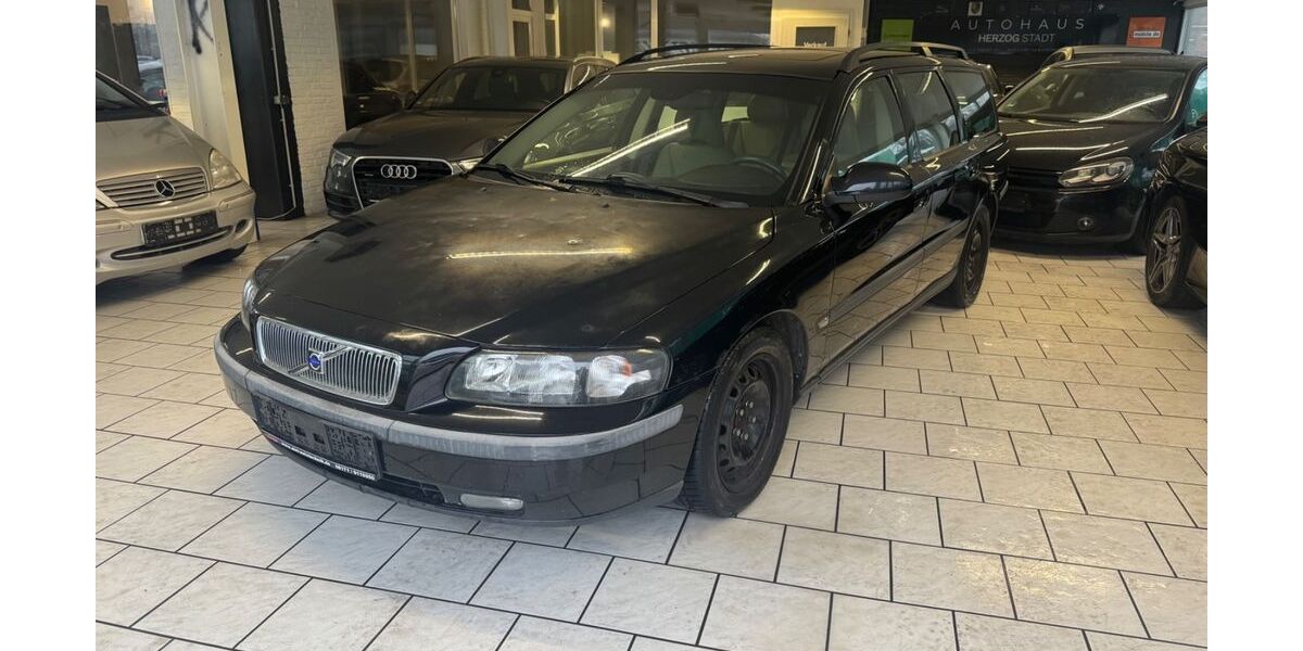 Volvo V70 260.000 km 2.999 &euro; Mölln 23879
