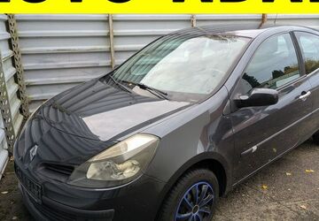 Renault Clio 208.927 km 850 &euro; Lübeck 23556