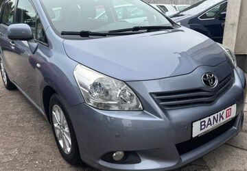 Toyota Verso 132.141 km 10.490 &euro; Lübeck 23556