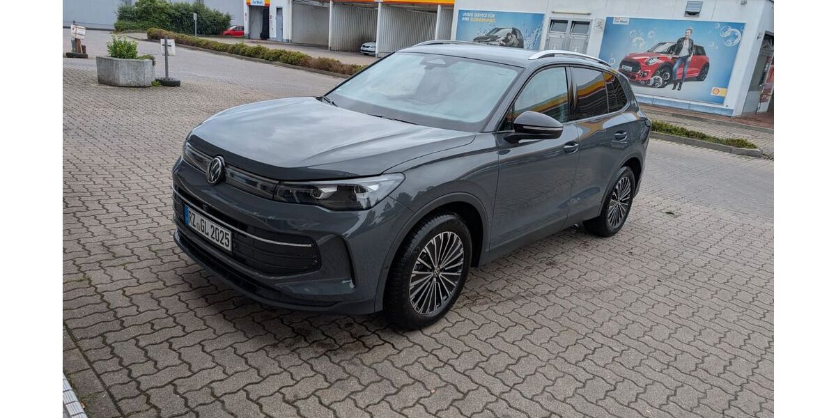 VW Tiguan 9.300 km 42.000 &euro; Ziethen 23911