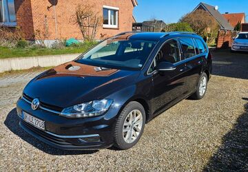 VW Golf 103.000 km 17.400 &euro; Neustadt in Holstein 23730