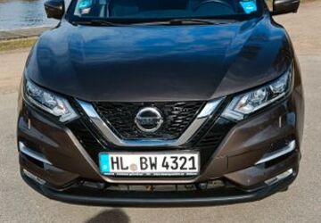 Nissan Qashqai 59.000 km 14.500 &euro; Lübeck 23564