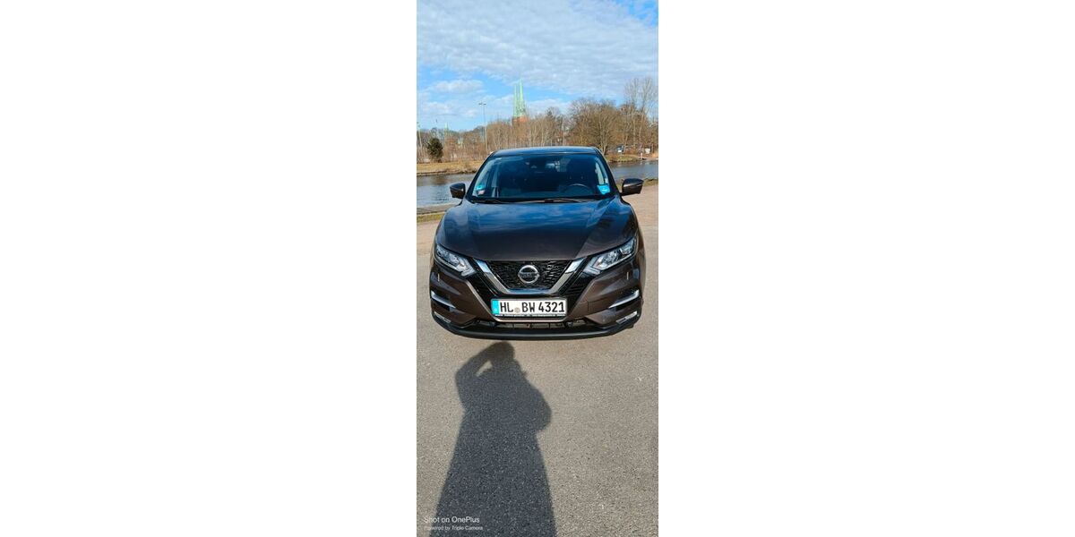 Nissan Qashqai 59.000 km 14.500 &euro; Lübeck 23564