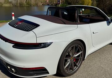 Porsche 992 30.000 km 129.900 &euro; Stockelsdorf 23617