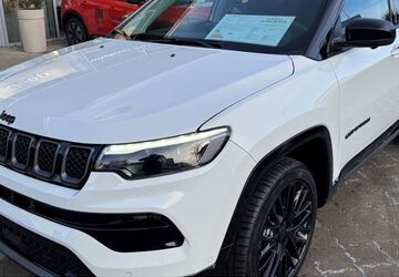 Jeep Compass 12.108 km 32.990 &euro; Lübeck 23554