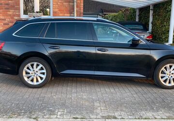 Skoda Superb 280.000 km 12.000 &euro; Lübeck 23556