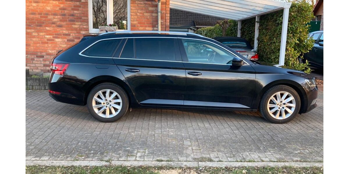 Skoda Superb 280.000 km 12.000 &euro; Lübeck 23556