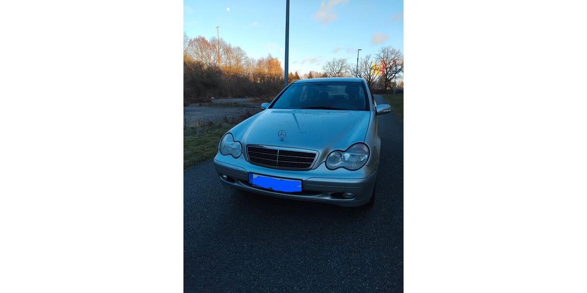 Mercedes-Benz C 200 164.387 km 3.850 &euro; Lübeck 23617