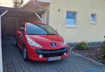 Peugeot 207 139.600 km 2.999 &euro; Lübeck 23558