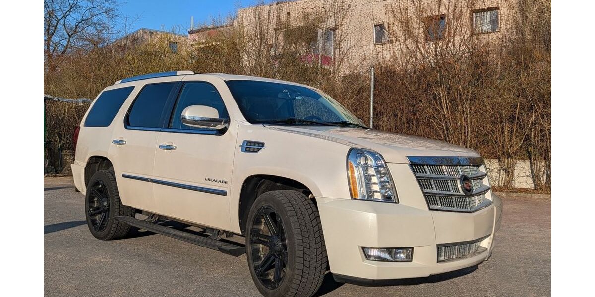 Cadillac Escalade 123.000 km 24.900 &euro; Lübeck 23568