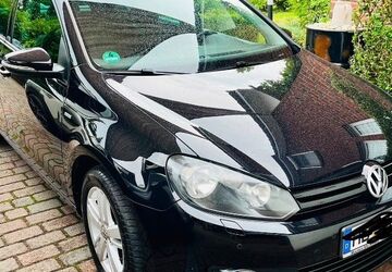 VW Golf 144.000 km 6.890 &euro; Lübeck 23570