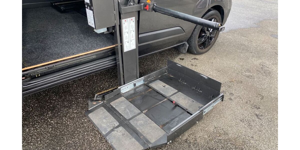 Ford Transit Custom 85.600 km 34.990 &euro; Lübeck 23560