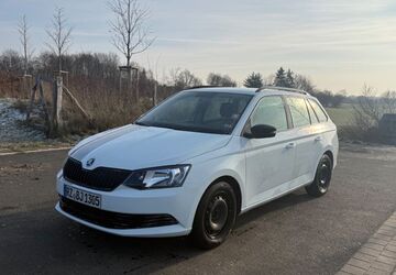 Skoda Fabia 77.788 km 9.200 &euro; Einhaus 23911