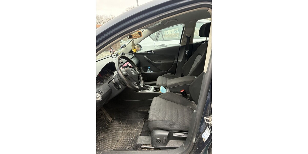 VW Passat 211.085 km 1.300 &euro; Lübeck 23539