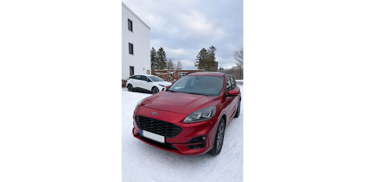 Ford Kuga 49.500 km 21.800 &euro; Lübeck 23558