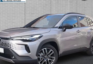 Toyota Corolla Cross 2.000 km 41.790 &euro; Lübeck 23566