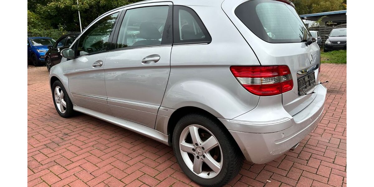 Mercedes-Benz B 180 280.000 km 2.500 &euro; Lübeck 23560