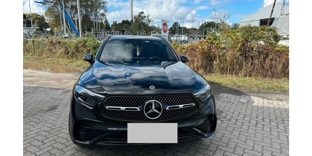 Mercedes-Benz GLC 300 24.500 km 60.690 &euro; Lübeck 23554