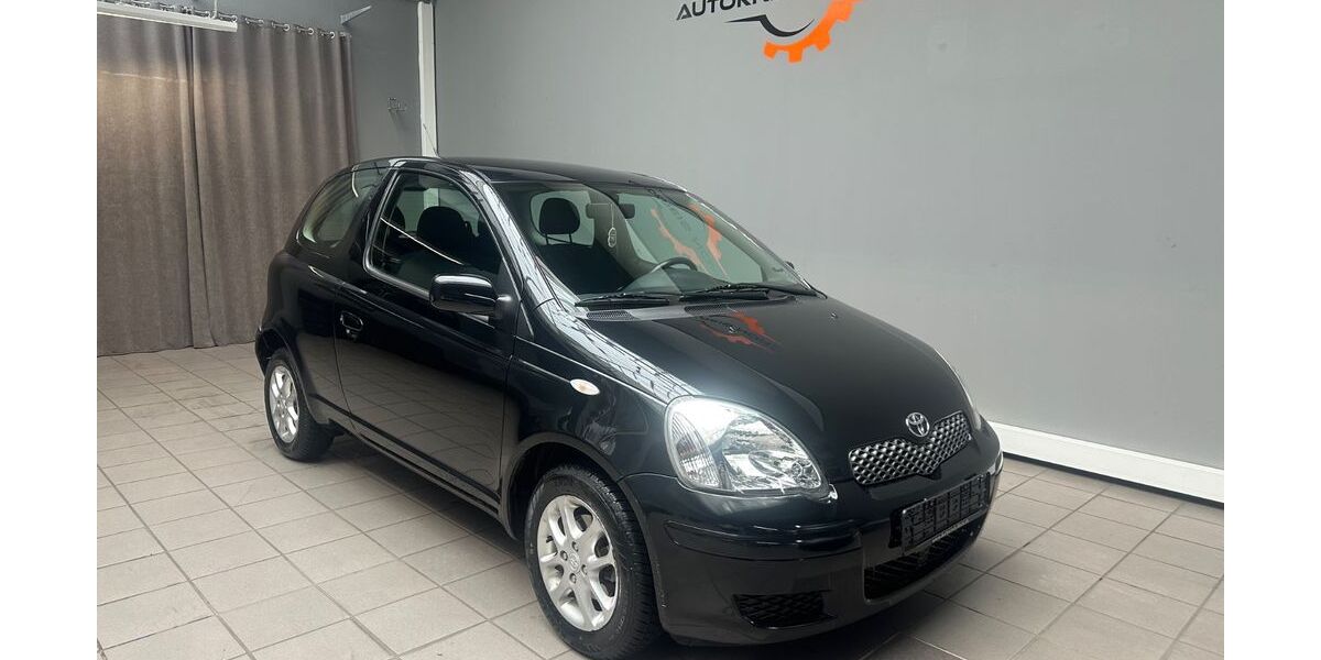 Toyota Yaris 130.000 km 2.390 &euro; Lübeck 23556