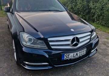Mercedes-Benz 220 258.000 km 7.900 &euro; Blunk 23813