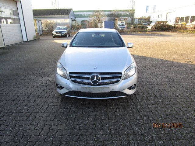 Mercedes-Benz A 180 138.117 km 9.200 &euro; Stockelsdorf 23617