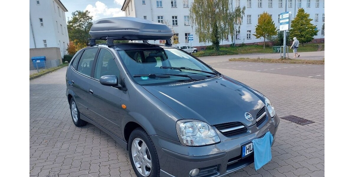 Nissan Almera Tino 220.000 km 2.500 &euro; Lübeck 23539