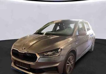 Skoda Fabia 9.990 km 17.380 &euro; Bad Segeberg 23795