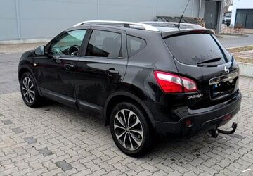 Nissan Qashqai 130.000 km 5.100 &euro; Lübeck 23562
