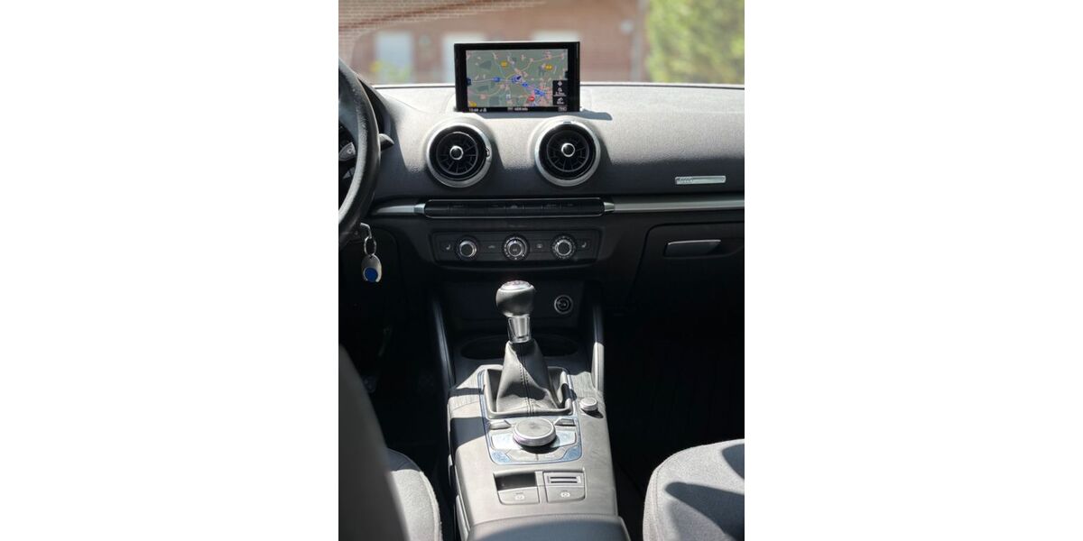 Audi A3 190.000 km 10.400 &euro; Lübeck 23564