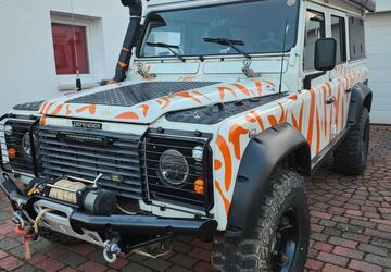 Land Rover Defender 216.000 km 36.900 &euro; Lübeck 23569