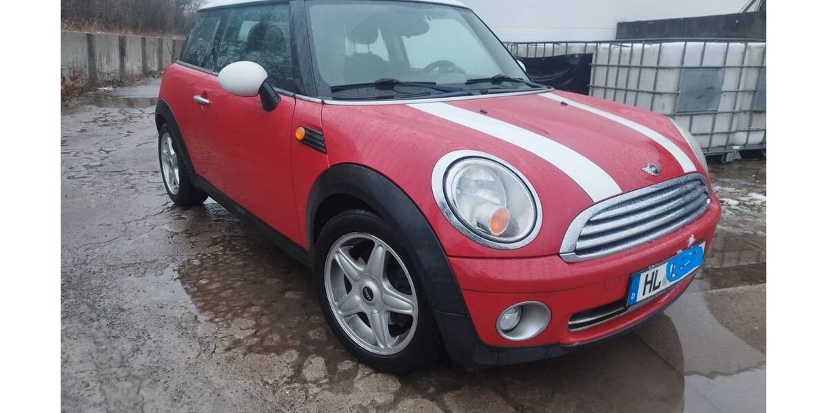 Mini Cooper 189.000 km 1.699 &euro; Lübeck 23556